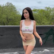  Nude