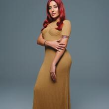  Nude
