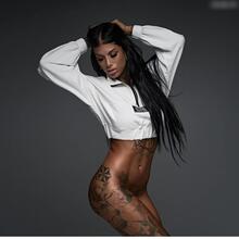  Nude