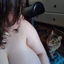  Nude