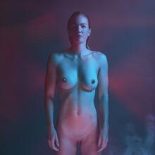  Nude