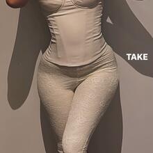  Nude