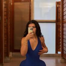  Nude