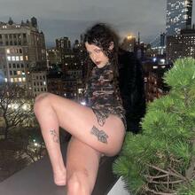  Nude