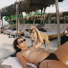  Nude