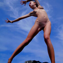  Nude
