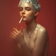  Nude