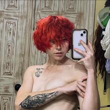 Nude