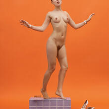  Nude