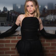  Nude