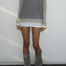  Nude