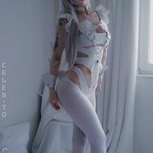  Nude