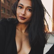  Nude