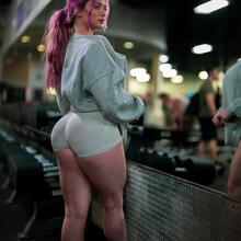  Nude