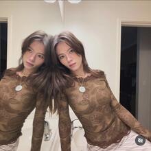  Nude