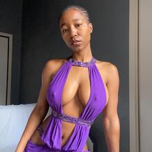  Nude