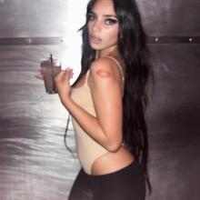  Nude