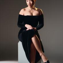  Nude