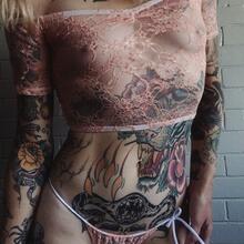  Nude