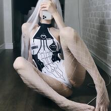  Nude