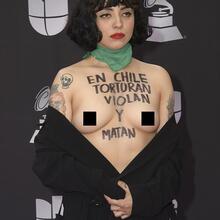  Nude