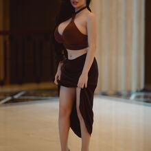  Nude