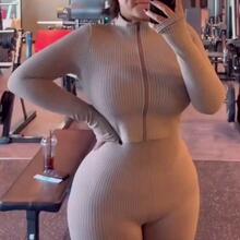  Nude