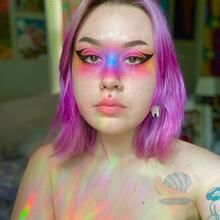  Nude