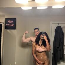  Nude