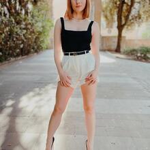  Nude