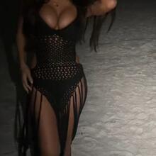  Nude