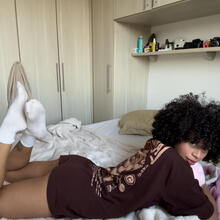  Nude