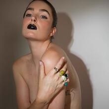  Nude