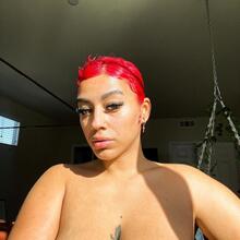 Nude