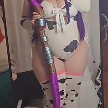  Nude