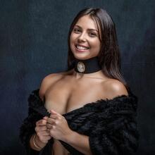  Nude