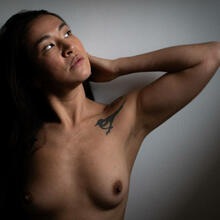  Nude