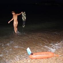  Nude