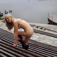  Nude