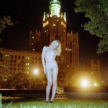  Nude