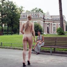  Nude