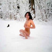  Nude