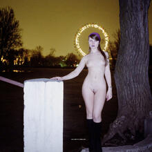  Nude