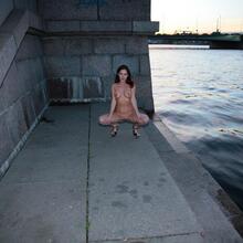  Nude