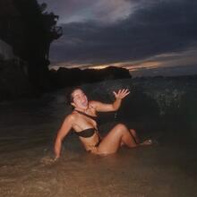  Nude