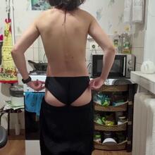 Nude