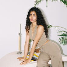  Nude