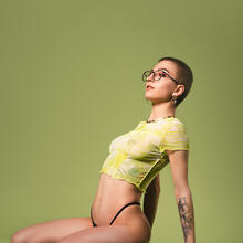  Nude