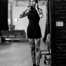  Nude