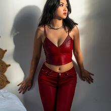  Nude